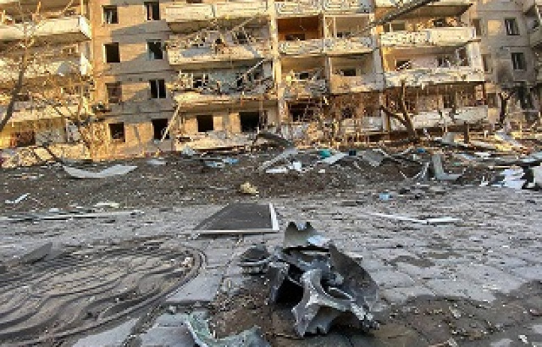 230116 Residential building in Podilskyi destroyed by Russian bombing