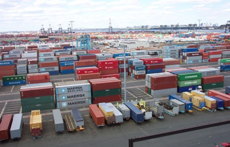 251201 Line3174   Shipping Containers at the terminal at Port Elizabeth New Jersey   NOAA