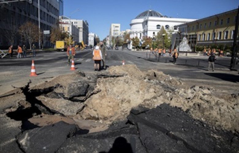 261007 Kyiv after Russian shelling 2022 10 10 031